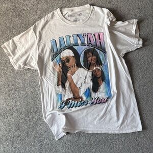 Aaliyah Men's Large "I Miss You" Graphic White 90's Style T-Shirt